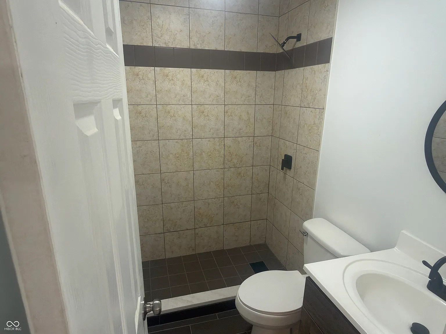 4 bed, 2.0 bath, 1918 sqft, $1,999 — Photo 3