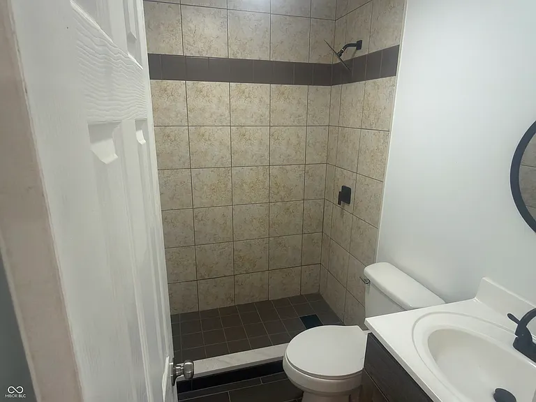 2822 E Michigan St — Photo 3