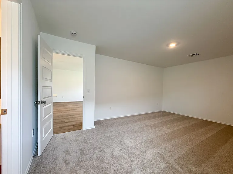 16301 Harvester Dr — Photo 14