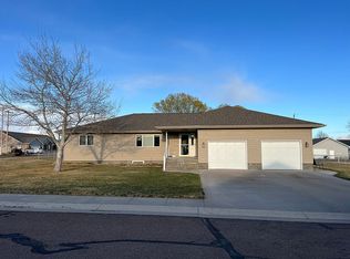 891 Darlin St, Sutherland, NE 69165