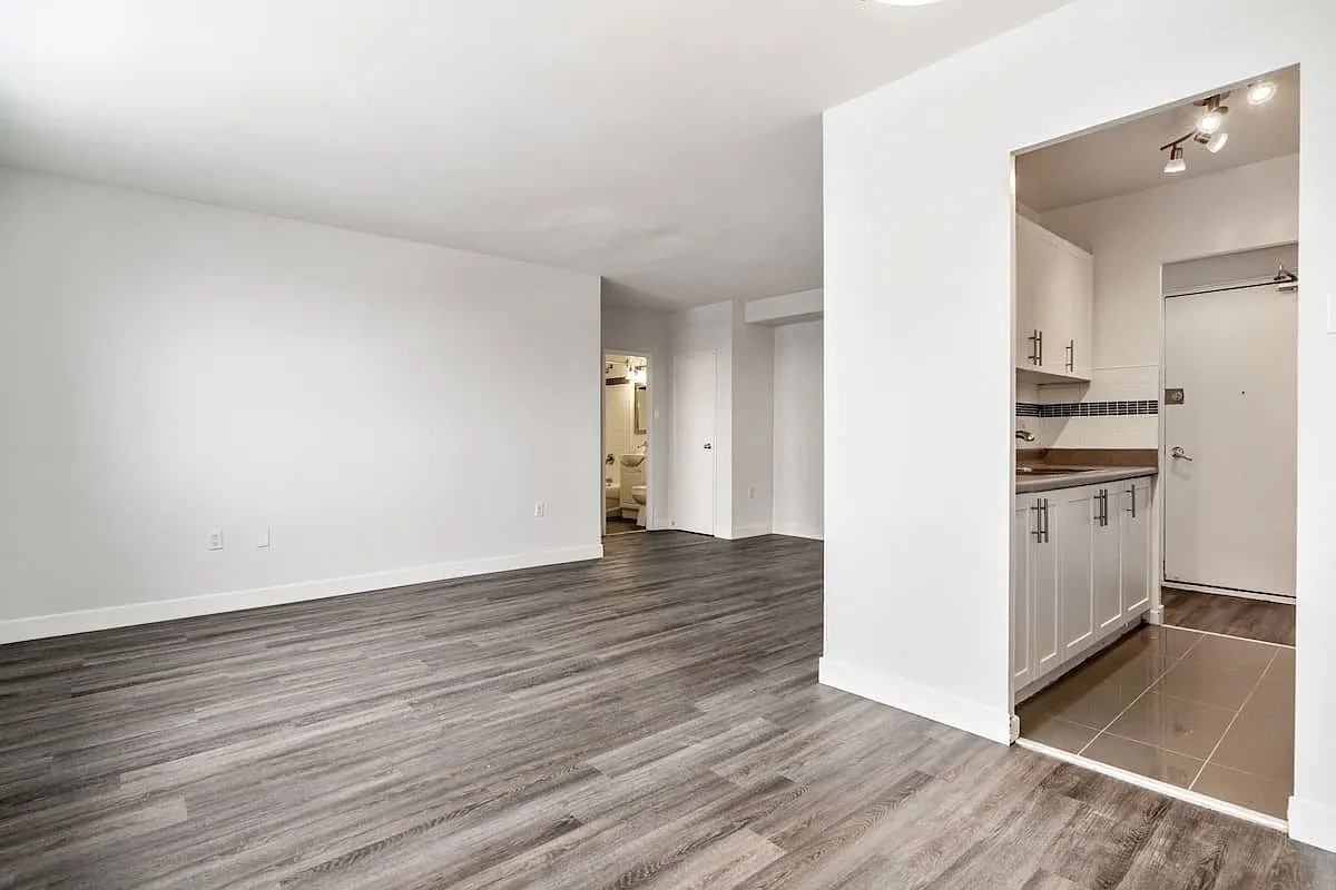 2190 Weston Rd #2-Bedroom photo 1