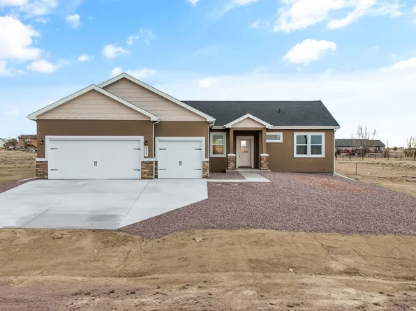 824 E Loma Dr, Pueblo West, CO 81007