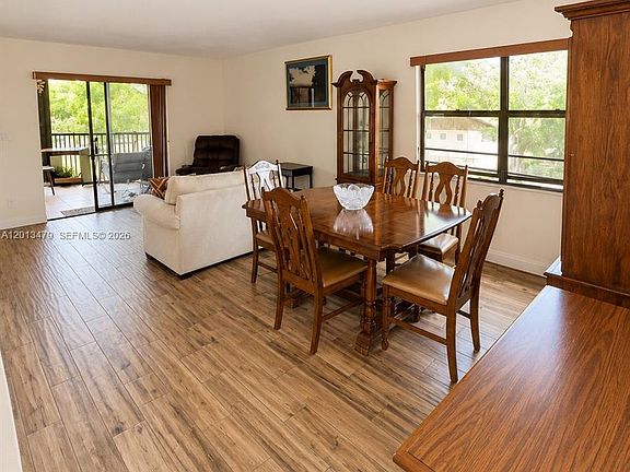 2nd image of 3199 Foxcroft Rd APT 215