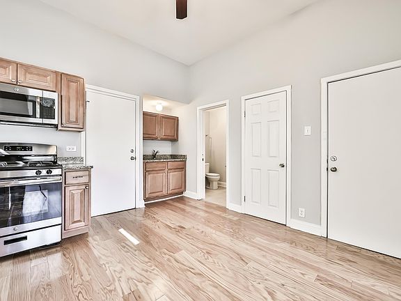 2nd image of 1702 N Campbell Ave APT 2F