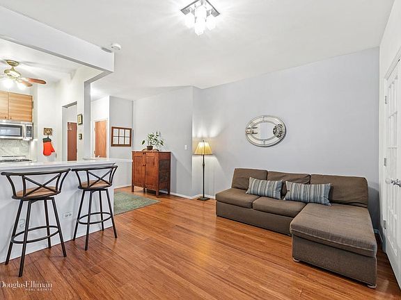 3rd image of 3 Hanover Sq APT 6C
