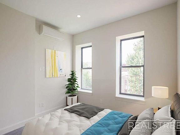 4th image of 181 Chauncey St APT 3R