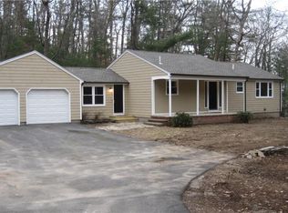 26 Robin Vale Dr, Glocester, RI 02857