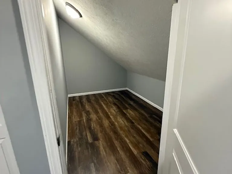 404 Dalhlia Dr — Photo 13