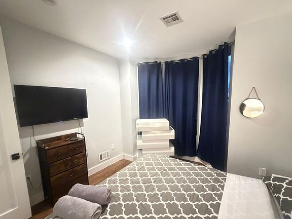 5th image of 523 Newark Ave #2R