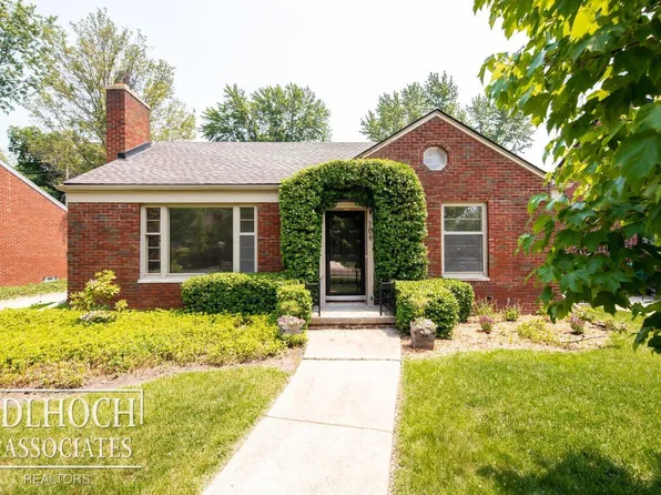 764 Barrington Rd, Grosse Pointe Park, MI 48230