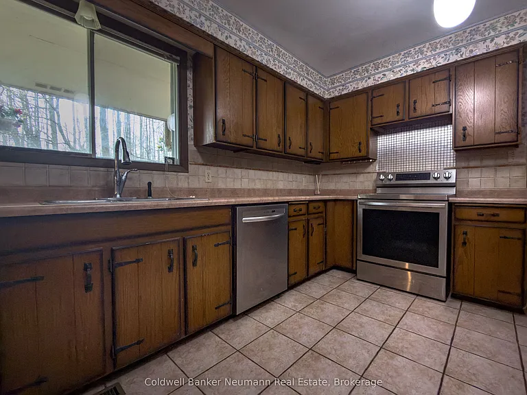 4711 Watson Rd S — Photo 3