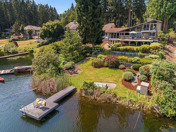 4th image of 17220 185th Ave NE
