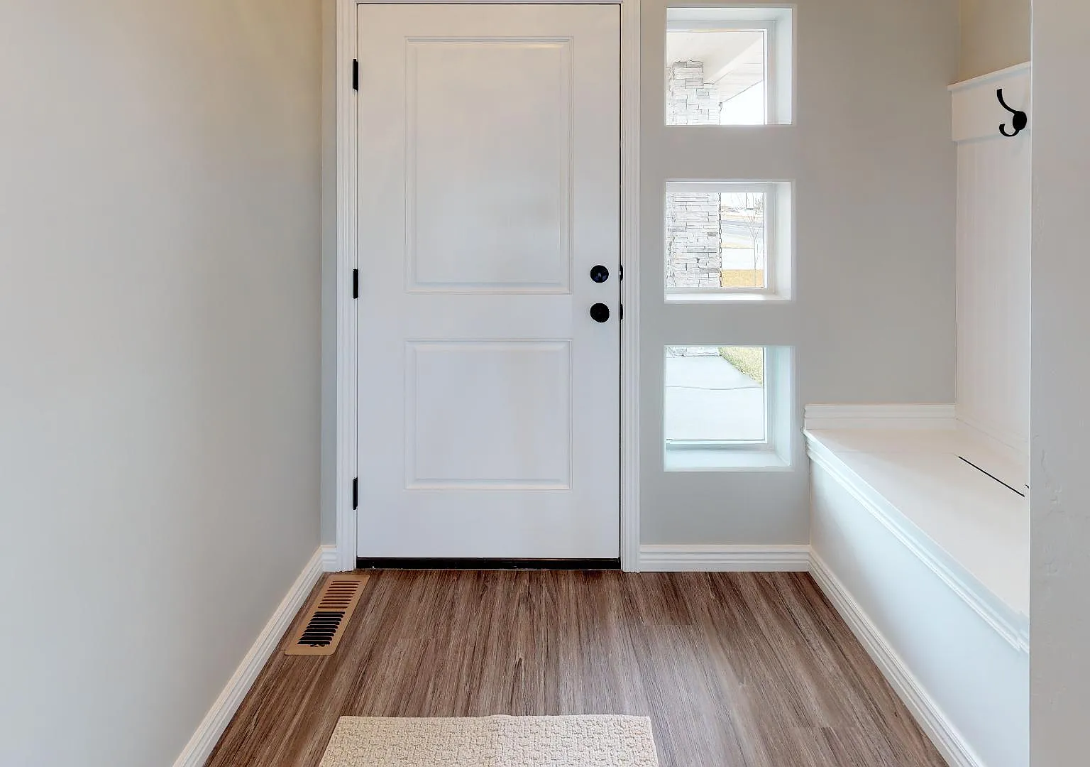 2 bed, 1375 sqft, $2,250 — Photo 3