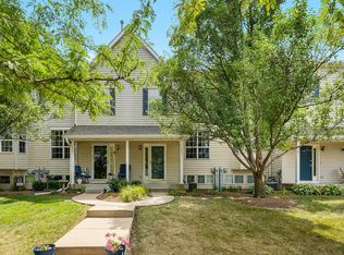 1283 Chestnut Ln, Yorkville, IL 60560