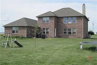 3rd image of 1115 W County Road 550 S