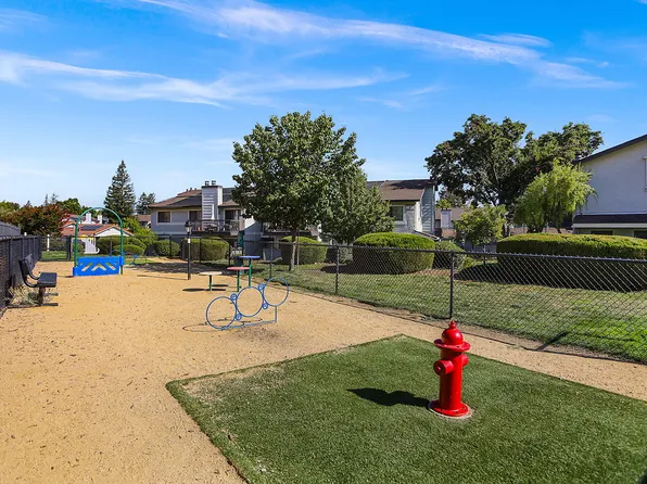 Foothill - Twin Creeks Condos
