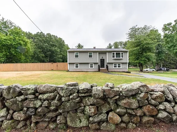 351 Hill St, Coventry, RI 02816