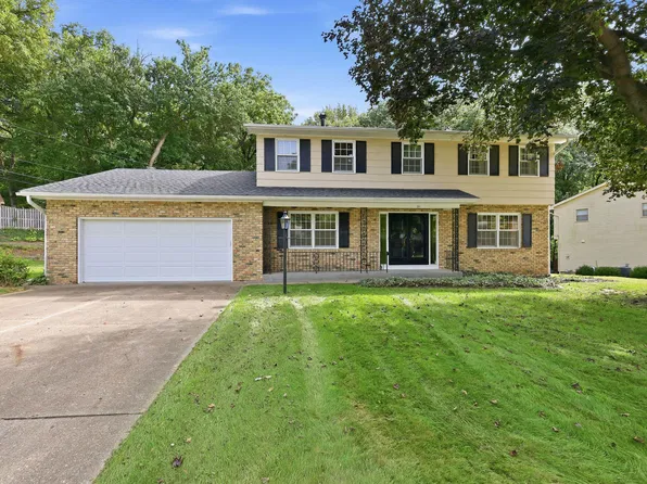 21 Estate Ct, Bettendorf, IA 52722