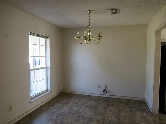 4th image of 189 Green Willow Dr