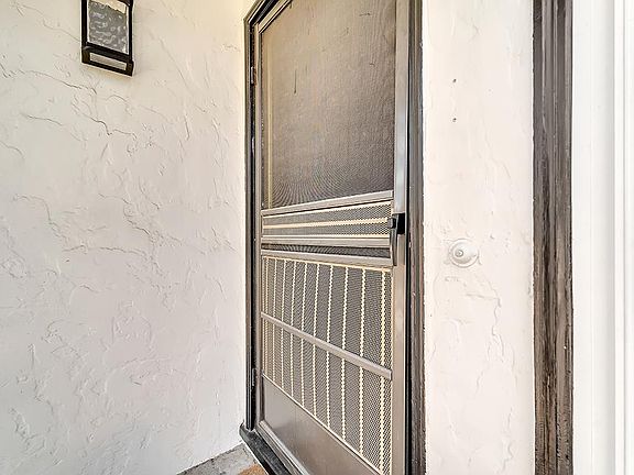 4th image of 249 N San Anselmo Ave