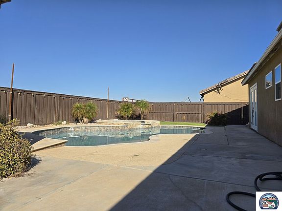 4th image of 228 Rosarito Dr