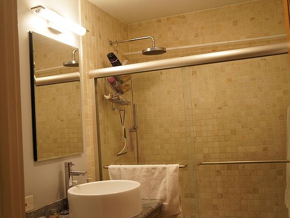 4th image of 707 W Diversey Pkwy APT I