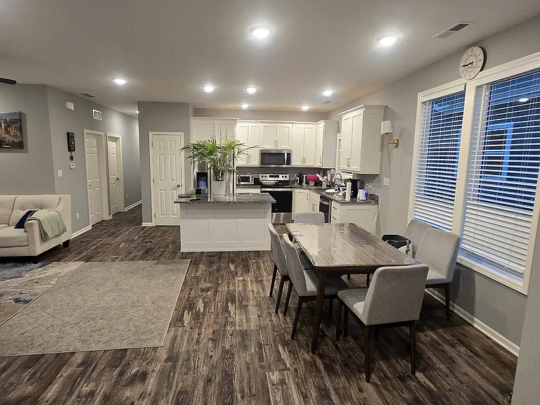 1217 Iowa St #1 — Photo 2