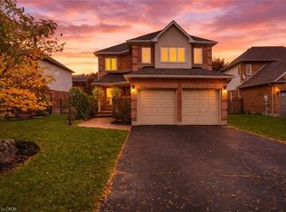24 Shetland Dr #L04-2h5, Waterdown, ON
