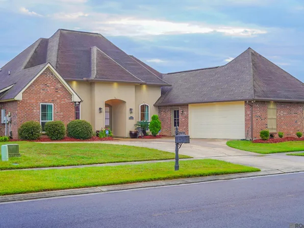 3020 Twin Lakes Ct, Zachary, LA 70791