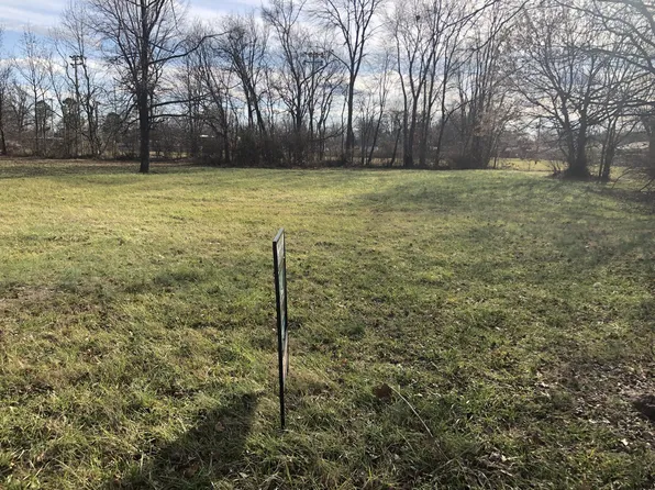 116 W Market St, Portland, TN 37148
