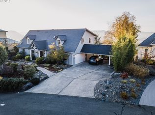 275 Ridgecrest Dr, Roseburg, OR 97471