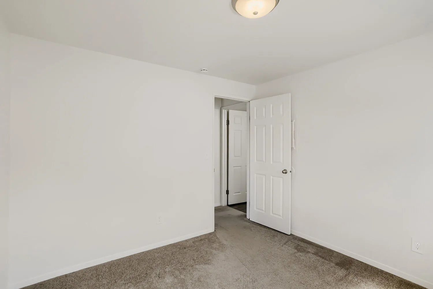 Candlewood Apartments — Photo 4