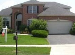 577 Carriage Way, South Elgin, IL 60177