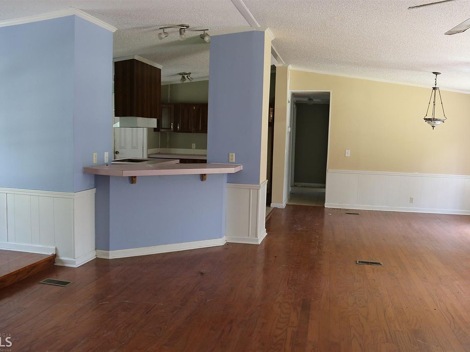 2nd image of 503 Fancy Bluff Rd
