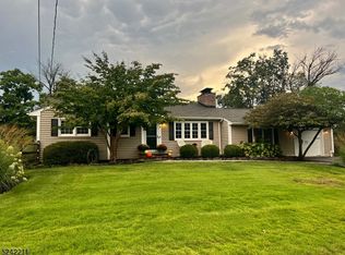 6 Maple Ter, Hillsborough, NJ 08844