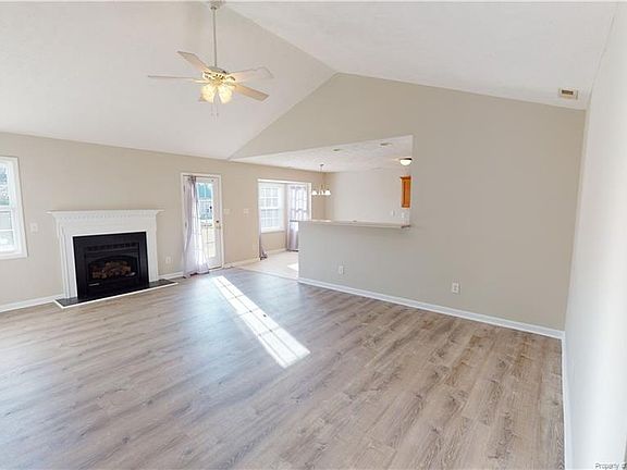 4th image of 563 Cypress Pond Dr