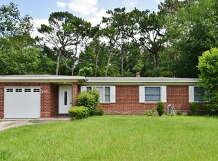 2101 Maple Leaf Dr E, Jacksonville, FL 32211