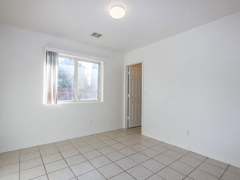 4836 N Judy Cir — Photo 12