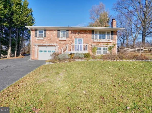 3905 Skyview Dr, Mount Airy, MD 21771