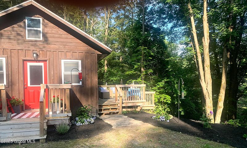 2nd image of 492 Brooky Hollow Road