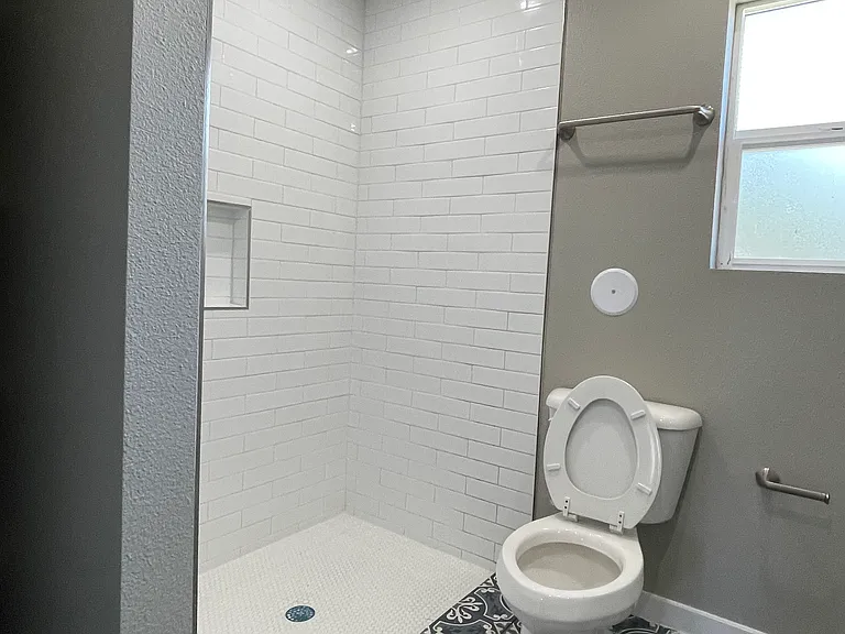 Isaiah Dr — Photo 4