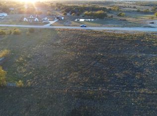 660 Hummingbird Ln, Justin, TX 76247