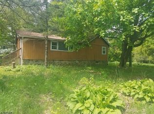 269 Wawayanda Rd, Highland Lakes, NJ 07422