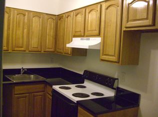 8500 Barrington Ct UNIT R, Springfield, VA 22152