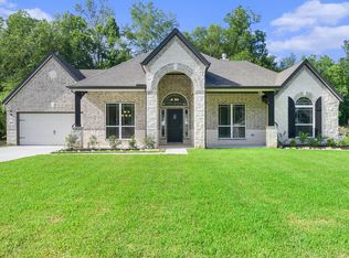 33 Cattle Dr, Bay City, TX 77414