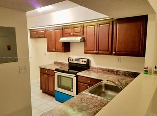 8560 SW 212th St APT 104, Cutler Bay, FL 33189