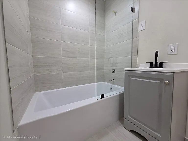 4607 Englewood St — Photo 24