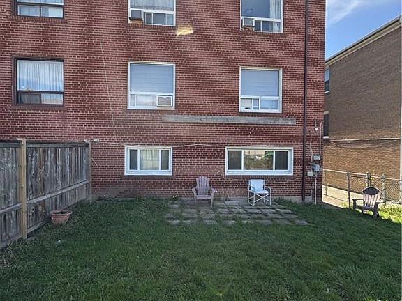 3rd image of 1364 Wilson Ave