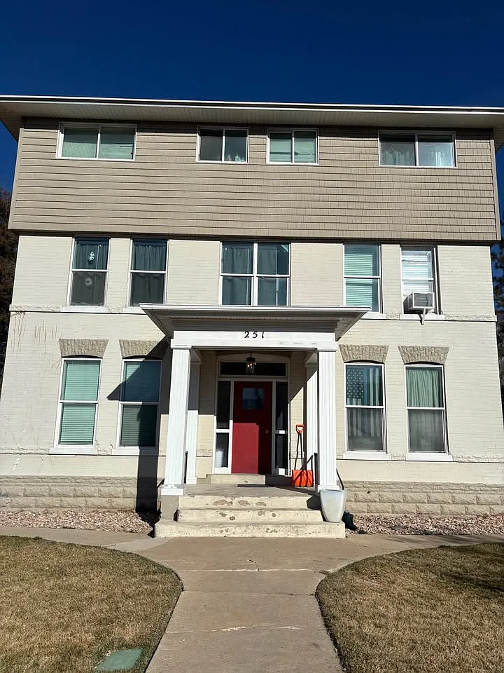 1 bed, 700 sqft, $950 — Photo 4