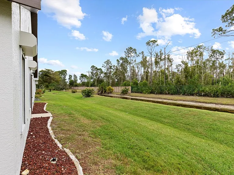 3358 Sabal Springs Blvd — Photo 24